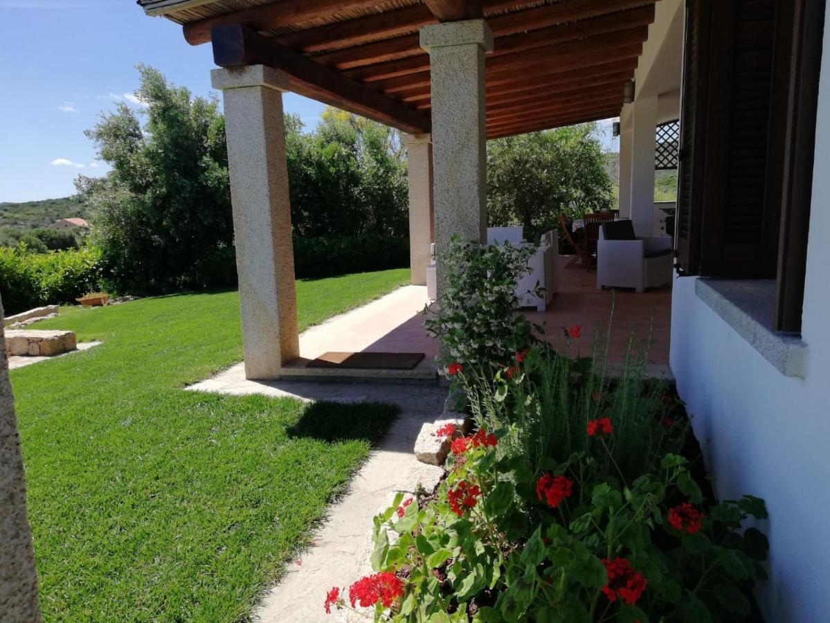 La Sima villa con piscina vista mare San Pantaleo Sardegna Esterno foto