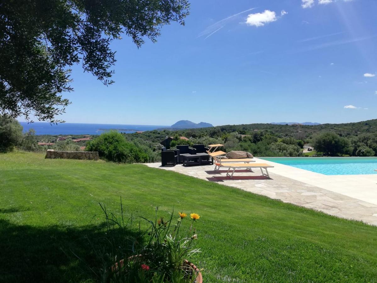 La Sima villa con piscina vista mare San Pantaleo Sardegna Esterno foto